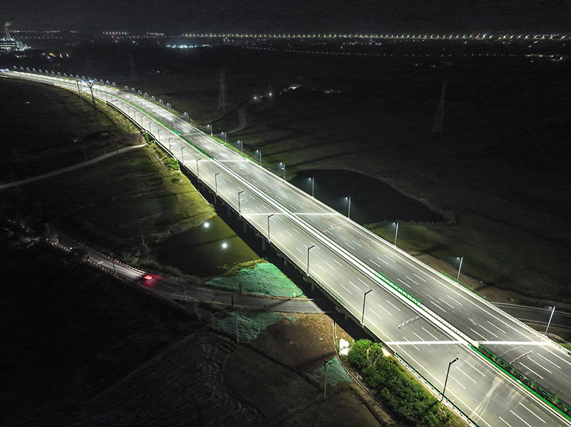 金義中央大道通車(chē),三思智慧綜合桿,道路照明系統(tǒng)方案,點(diǎn)亮23公里智慧公路