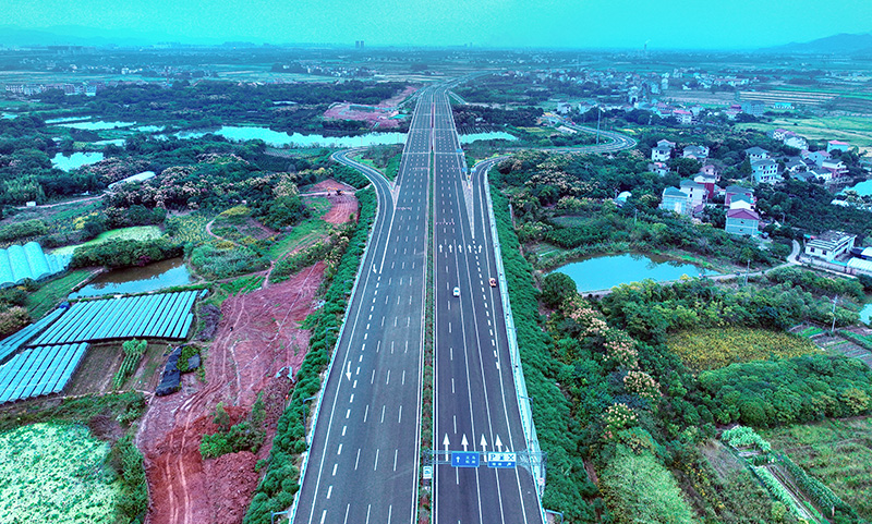 金義中央大道通車(chē),三思智慧綜合桿,道路照明系統(tǒng)方案,點(diǎn)亮23公里智慧公路