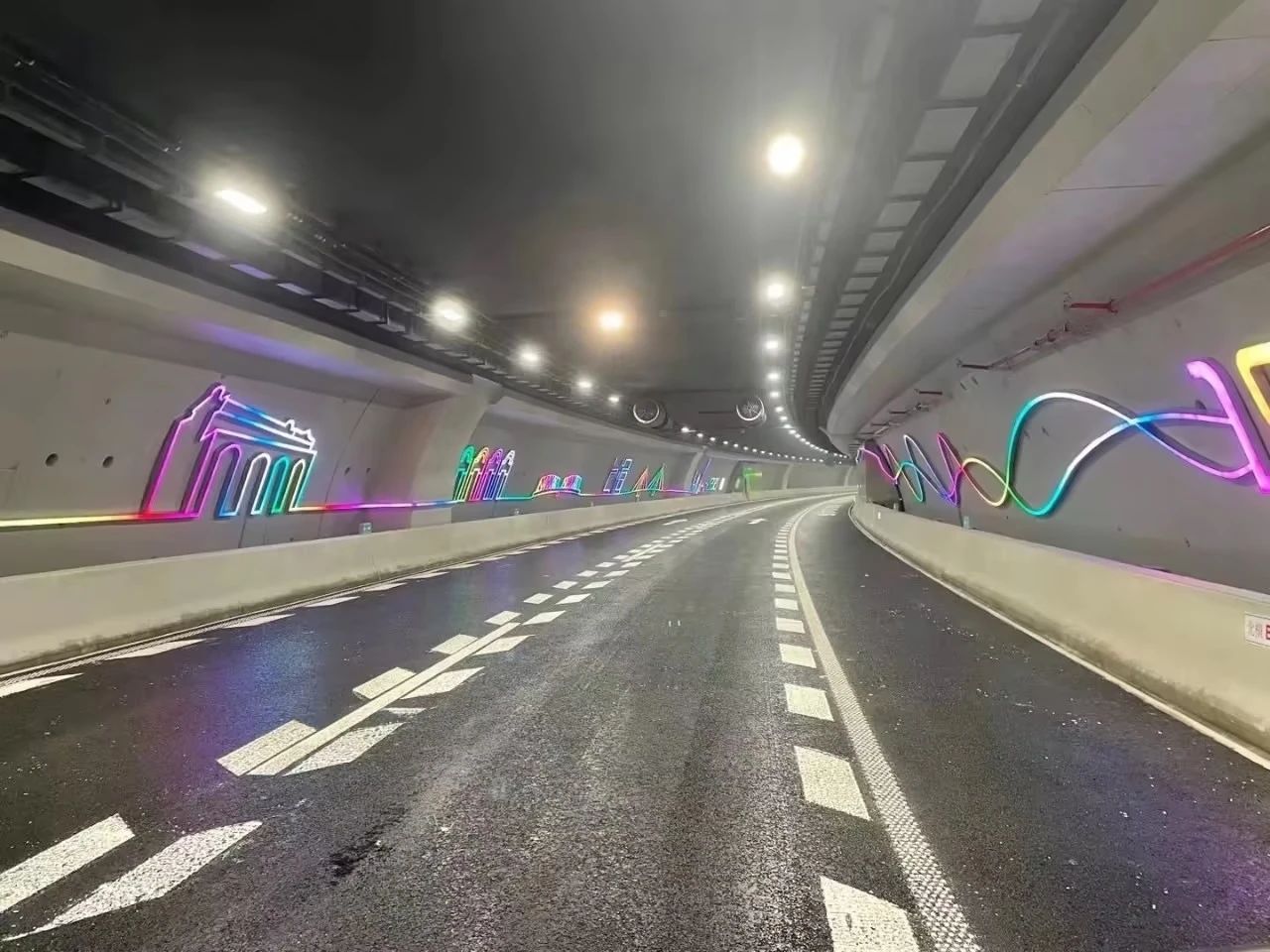 點亮,上海,東西大通道,全國至少,2500條隧道,跟閔行,這家企業(yè),相關(guān)